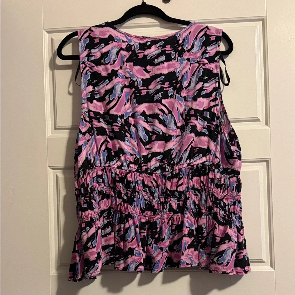 Sofia by Sofia Vergara Pink and Black Patterned Blouse - Picture 6 of 6